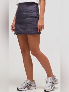 DAILY PAPER Quilted skirt

PHILIPA in dark gray